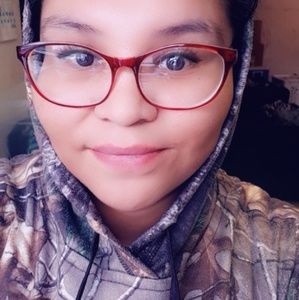 Meet your Posher, Nena